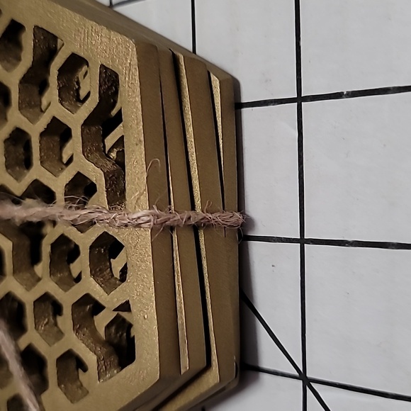 Set of 4 Metal Coasters, 4.5" at Widest, Approx..2" tall Honeycomb Pattern - Picture 10 of 11